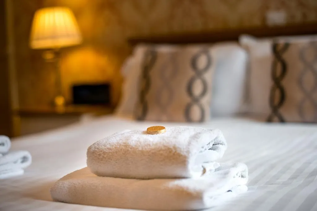 **** Guest house The White House By Bodacious! Swansea United Kingdom