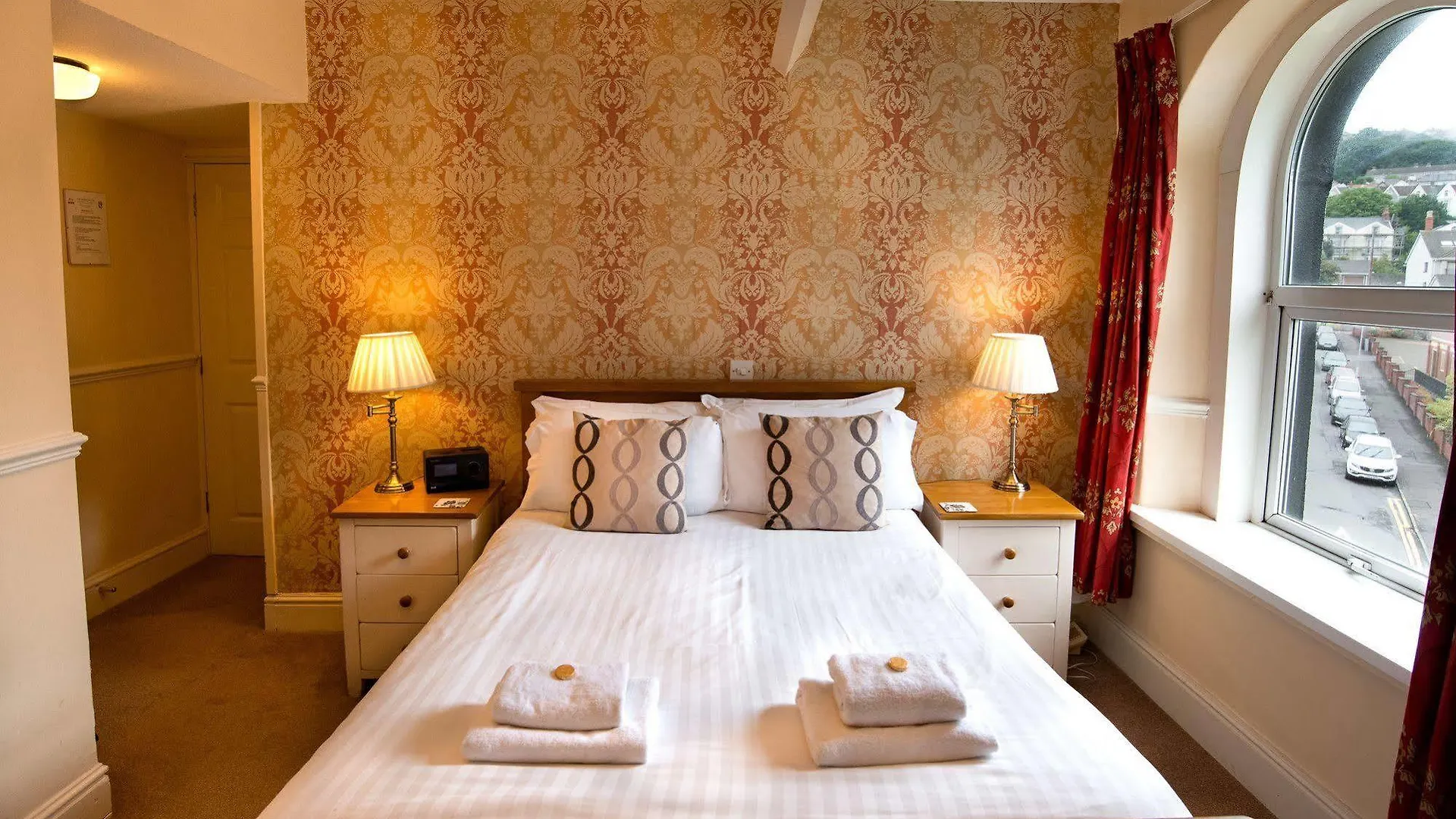 The White House By Bodacious! Swansea 4*,  United Kingdom