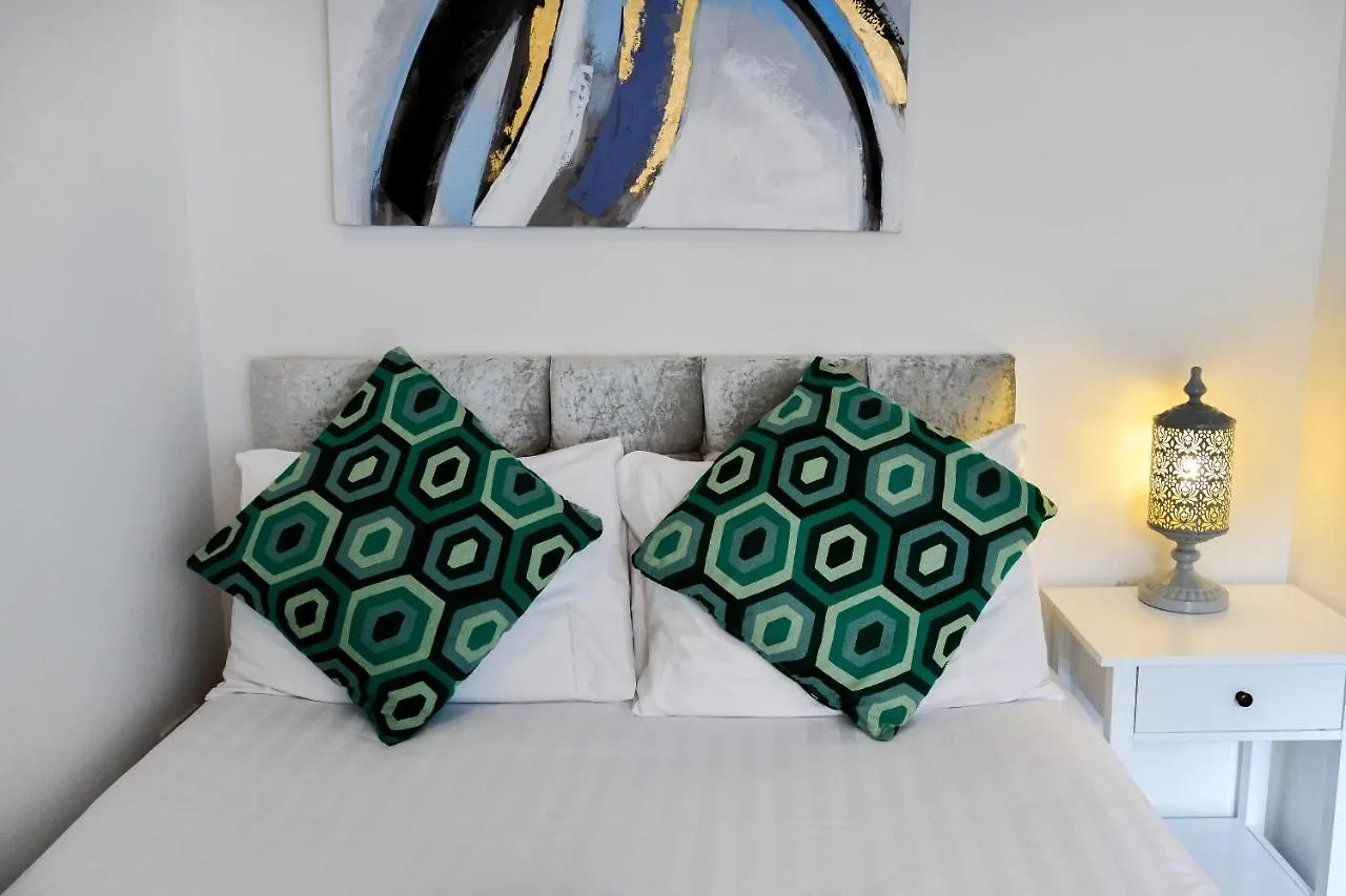 Guest house The White House By Bodacious! Swansea